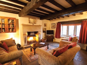 Mullions sitting room | Mullions and Mushroom Cottage - Mullions, Castleton