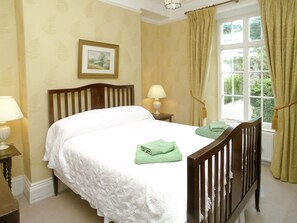 Double bedroom | The Captains House, Instow, nr. Bideford