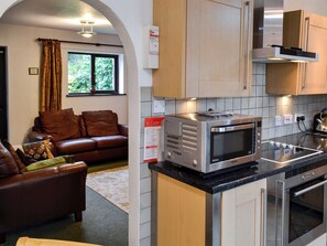 Kitchen and dining room | Oakleigh Cottage, Rowen, near Conwy 