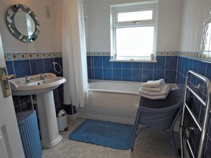 Ty Clyd bathroom | Ty Clyd, Clarbeston Road