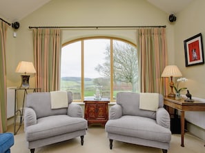 Living room with excellent views | The Stables, Weedon, near Daventry