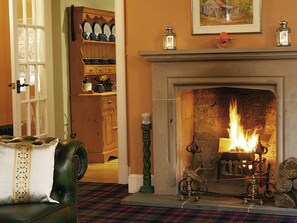 Cosy open ifre | Find Me Out - Craigengillan Estate, Dalmellington, near Ayr