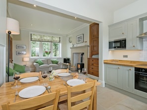 Beautifully decorated open plan living/dining room/kitchen | The Gatehouse at Beckfoot Hall, Kirkby Stephen, near Appleby