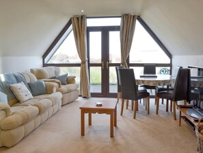 Light and airy living and dining room | Bay View, Hunmanby Gap, near Filey