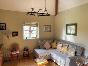 Living area | Le Jardin - Manor Farm Barns, Tarlton, Cirencester