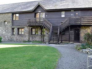 Lovely barn conversion | Robin’s Retreat - Cwm Chwefru Cottages, Newbridge-on-Wye, near Builth Wells