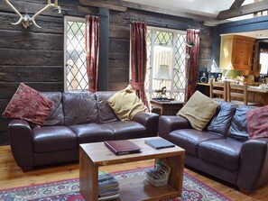 Beautifully restored living area retaining many original features | Brook Barn - Brook and Meadow Barns, Shobley, Ringwood
