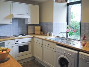 Kitchen | The Follies - The Low Lodge, Hunmanby, nr. Filey
