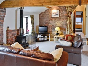 Open plan living/dining room/kitchen | The Old Stables, Alvanley, Chester