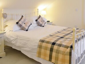 Comfortable double bedroom | The Steading at Nabny, Dundrennan, near Kirkcudbright