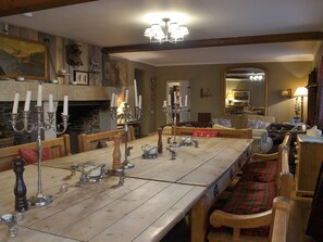 Large dining table | The Shooting Lodge, Colquite, Washaway