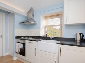 Fully-appointed kitchen | Nettlebush Cottage - Drumelzier Place Farm, Drumelzier, near Peebles