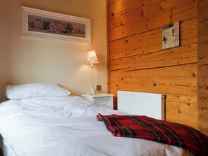 Cosy single bedroom | Gairlochy Bay, Gairlochy, near Fort William