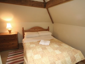 Spring Cottage double bedroom | Spring Cottage, Kirk Ireton, nr. Matlock