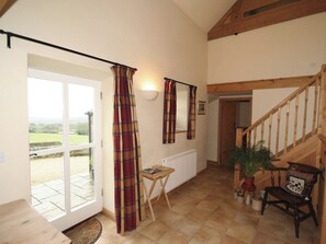 Spring Cottage hall | Spring Cottage, Kirk Ireton, nr. Matlock