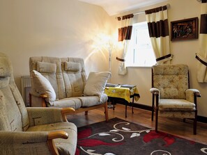 Living room | Dolfran Bach, Dolwen, near Betws-yn-Rhos, Abergele