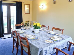 Dining Area | Granny Bond’s Farmhouse, Buckland Brewer