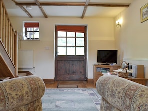 Cosy living area | Shepherds Den - Drayton Farm Barns, East Meon, Petersfield