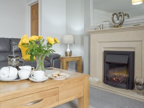 Welcoming living room | Pebble Reach, Amroth, near Saundersfoot