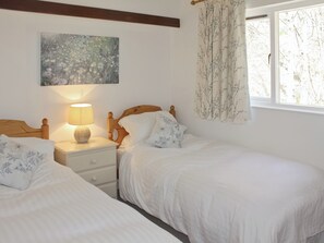 Airy twin bedroom | Tarnside, Skelwith Bridge, Ambleside