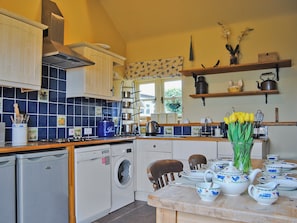 Kitchen/diner | Broome Farm Cottages - St. Vincent, Broome Chatwall, nr. Church Stretton