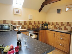 Bluebell Cottage kitchen area | Bluebell Cottage, Chipping Sodbury