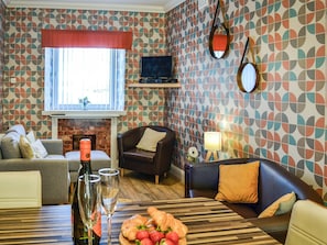 Living room/dining room | Park View Cottage, Stranraer