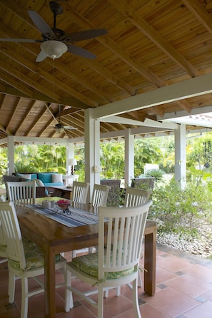 Dinning table - terrace