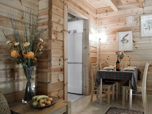 Quaint dining area | Alder, Maple - Acharn Lodges, Killin, near Crianlarich