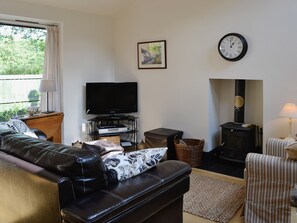 Open plan living/dining room/kitchen | Bodafon Bach, Capelulo, nr. Conwy