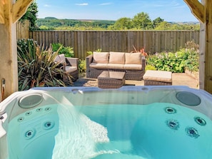 Hot tub | Eversfield, Goathland, near Whitby