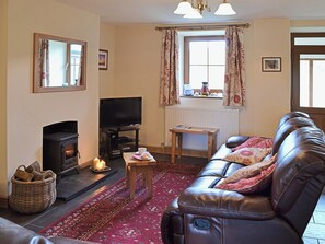 Living room/dining room | Llechwedd Mawr, Talybont, nr. Aberystwyth