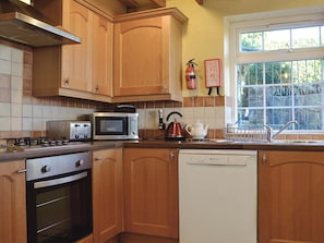 Well equipped kitchen area | Meadow Croft - The Crofters Cottages, Llangeinor, near Bridgend