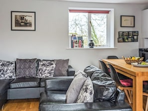 Living area | Bwlch Y Person Barns -Cartws - Bwlch Y Person Barns, Dihewyd, near Aberaeron
