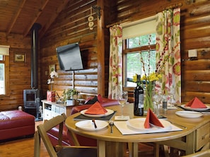 Homely open plan living space | Forest View, Strathyre, near Callendar