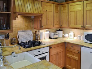 Kitchen area | Mushroom Cottage - Mullions and Mushroom Cottage, Castleton