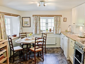 Kitchen/diner | Peartree Cottage, Northlew, nr. Okehampton