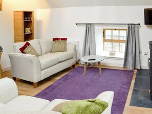 Comfortable open plan living space | The Hayloft, Balerno, near Edinburgh