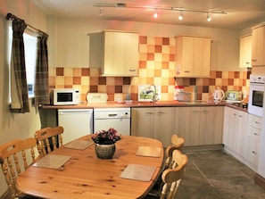 Kitchen/diner | The Granary - Home Farm, Ebrington, near Chipping Campden