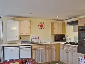 Open plan living space | Robins Nest - Willersley Farm, Cromford, near Matlock