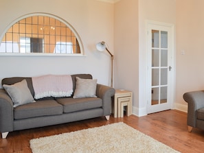 Lovely large internal arched window | Oaklands View, Scarborough