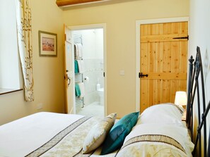 Double bedroom | Gell Cottage, Criccieth