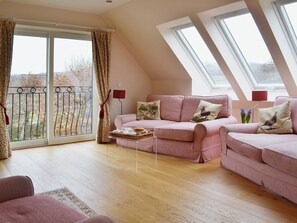 Open plan living/dining room/kitchen | Mill Cottage, Comrie, nr. Crieff