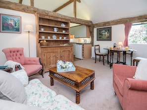 Delightful living space with exposed beams | Pheasants Hill Old Byre, Hambleden, near Henley-on-Thames
