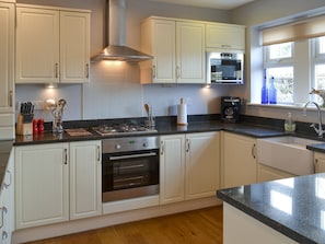 Well-equipped fitted kitchen | Wagtail Cottage, Lesbury, near Alnwick