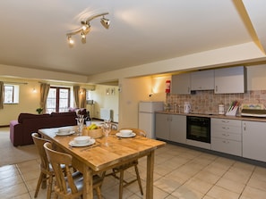 Open plan living/dining room/kitchen | The Byre, Airton, nr. Skipton
