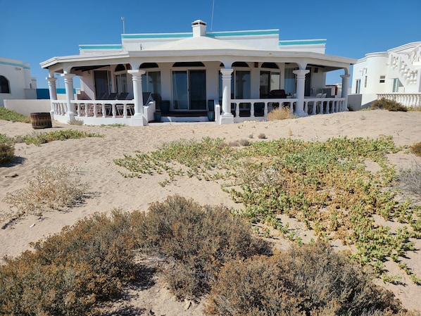 2 bedroom Bungalo. Wrap around patios.