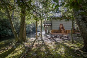 Amazing location right on the Chattahoochee River