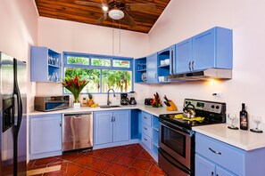 Fully equpied kitchen