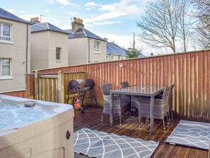 Hot tub | Fiona’s Cottage, Crieff